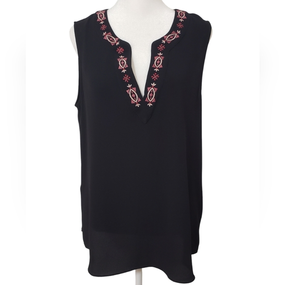 Vince Camuto Tops - NWT Vince Camuto Women’s Bloom Rich Black Tank Size M